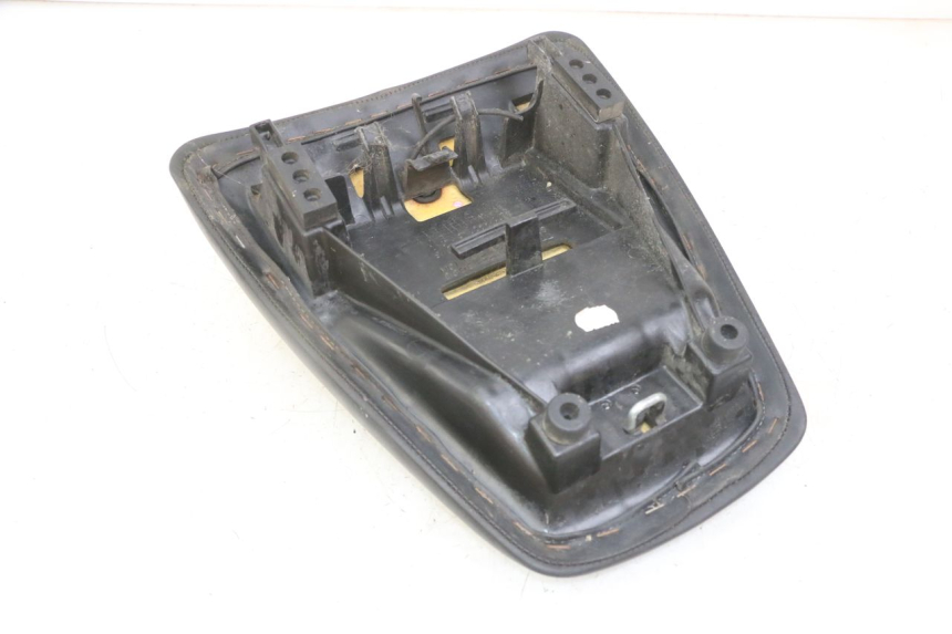 photo de SELLE POSTERIORE HONDA CBF 500 (2004 - 2007) - Zoom sullo stato d'uso