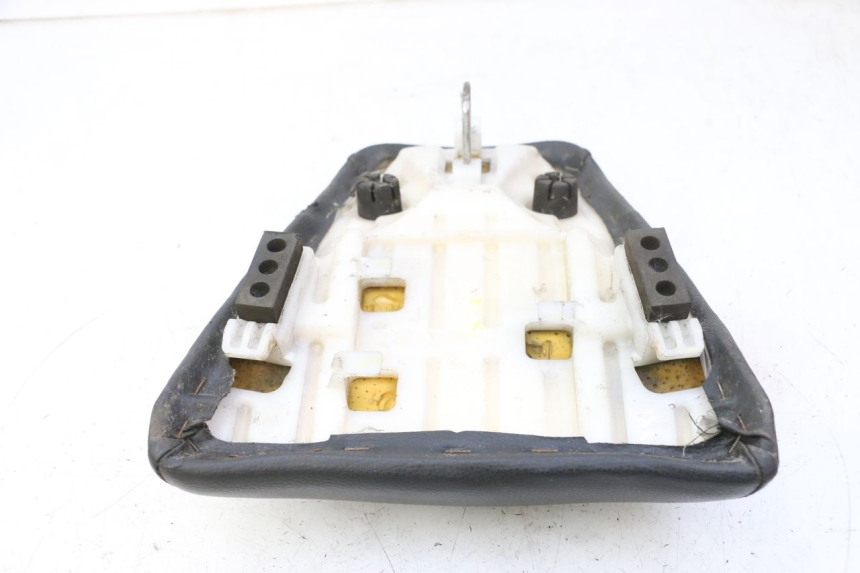 photo de SELLA POSTERIORE HONDA CBF 125 (2009 - 2015) - Vista d'insieme del prodotto