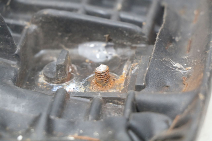 photo de SELLE POSTERIORE HONDA CBR RR FIREBLADE 900 (1992 - 1994) - Altra vista dell'articolo