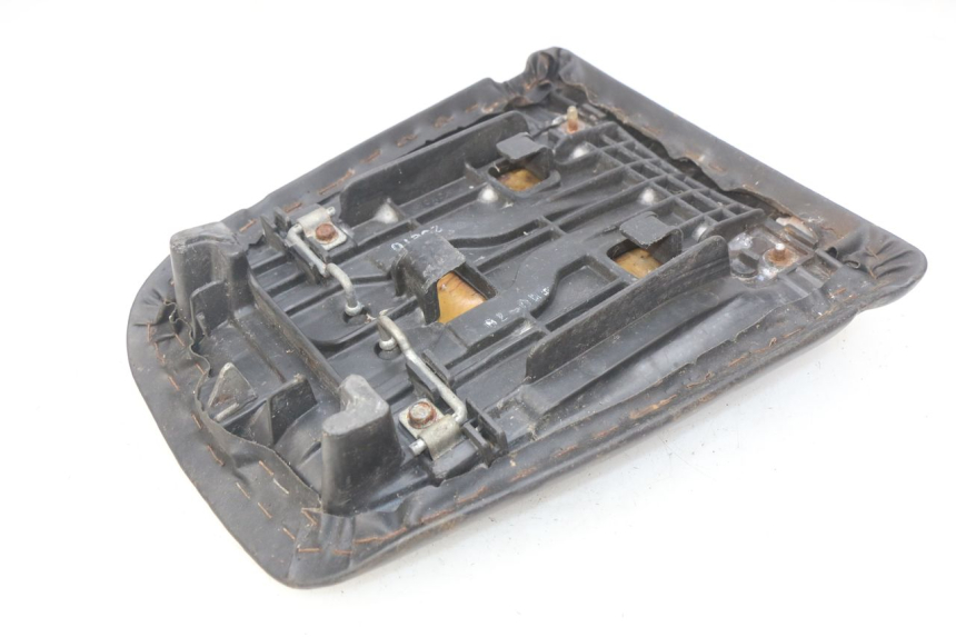 photo de SELLE POSTERIORE HONDA CBR RR FIREBLADE 900 (1992 - 1994) - Caratteristiche distintive