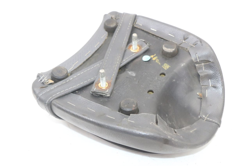 photo de SELLA POSTERIORE APRILIA CLASSIC 125 (1995 - 2001) - Stato della superficie e materiale