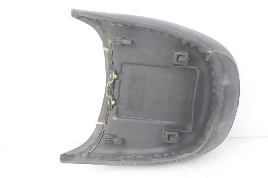 photo de SELLE POSTERIORE PEUGEOT DJANGO 2T 50 (2014 - 2019) - Marcature e riferimenti originali