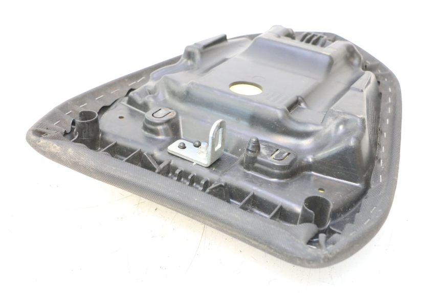photo de SELLA POSTERIORE KAWASAKI ER-6 ER6 F ABS 650 (2012 - 2016) - Zoom sullo stato d'uso