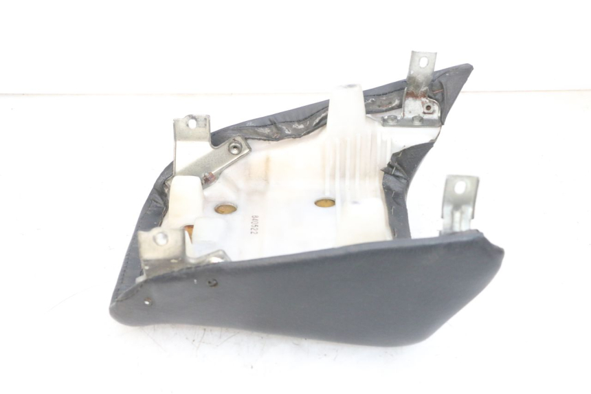 photo de SELLA POSTERIORE KAWASAKI GPX R WARBIRD 600 (1988 - 1993) - Altra angolazione