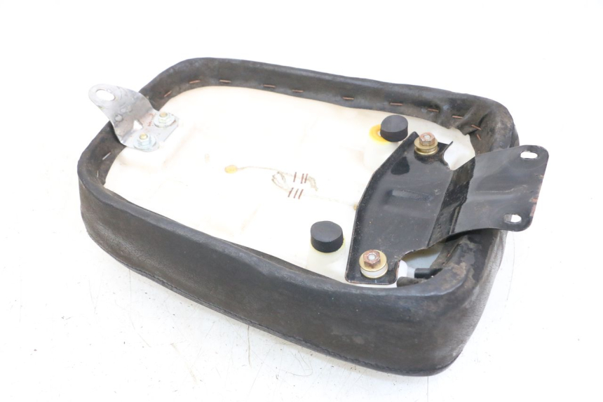 photo de SELLA POSTERIORE JINLUN JL HIGHLANDER 125 (2007 - 2015) - Zoom sullo stato d'uso