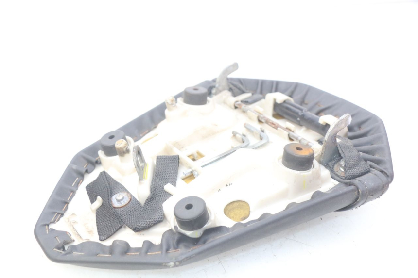 photo de SELLE POSTERIORE YAMAHA MT-07 MT07 ABS 700 (2014 - 2017) - Zoom sullo stato d'uso