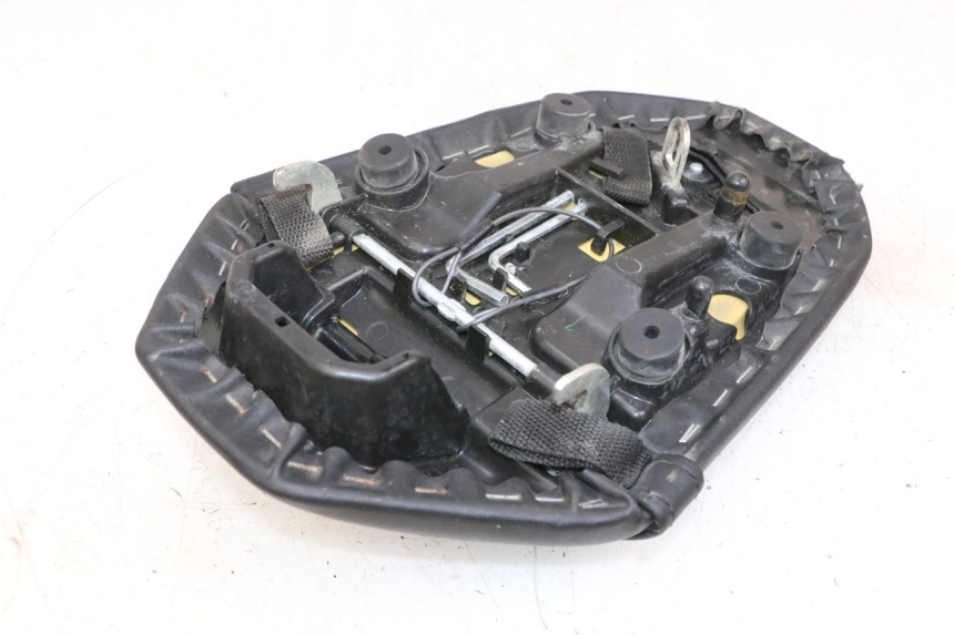 photo de SELLA POSTERIORE YAMAHA MT-07 MT07 ABS 700 (2018 - 2020) - Zoom sullo stato d'uso