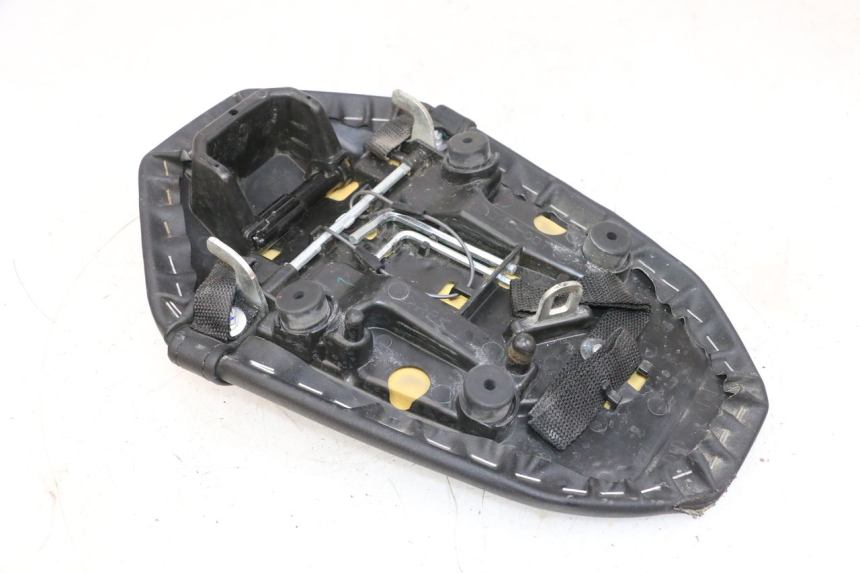photo de SELLA POSTERIORE YAMAHA MT-07 MT07 ABS 700 (2018 - 2020) - Altra angolazione