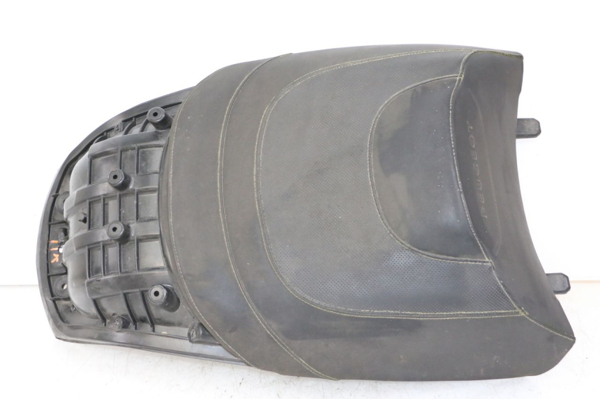 photo de SELLA POSTERIORE PEUGEOT SATELIS 125 (2013 - 2018) - Vista principale