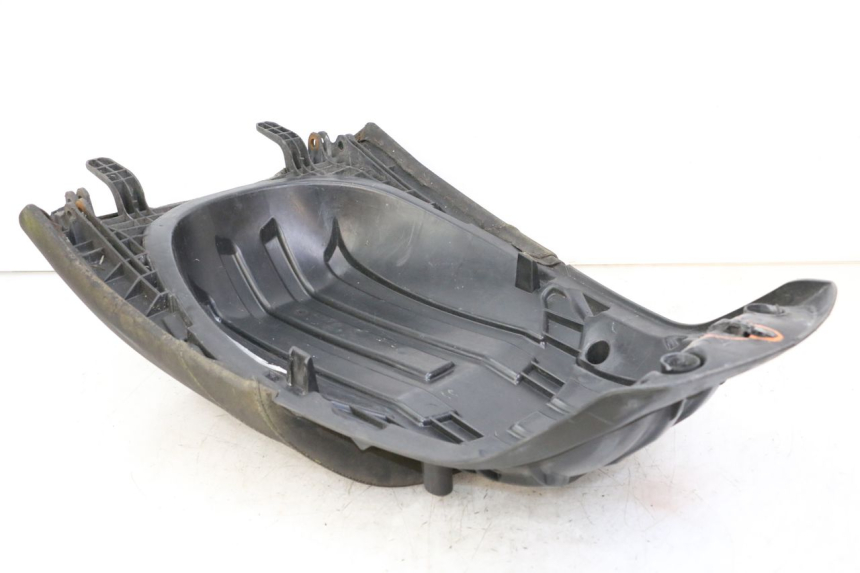 photo de SELLA POSTERIORE PEUGEOT SATELIS 125 (2013 - 2018) - Dettaglio del componente