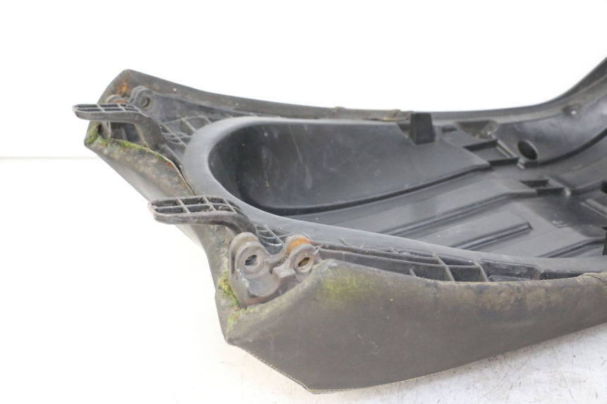 photo de SELLA POSTERIORE PEUGEOT SATELIS 125 (2013 - 2018) - Altra angolazione