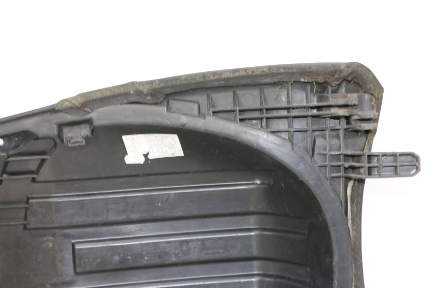 photo de SELLA POSTERIORE PEUGEOT SATELIS 125 (2013 - 2018) - Vista d'insieme del prodotto