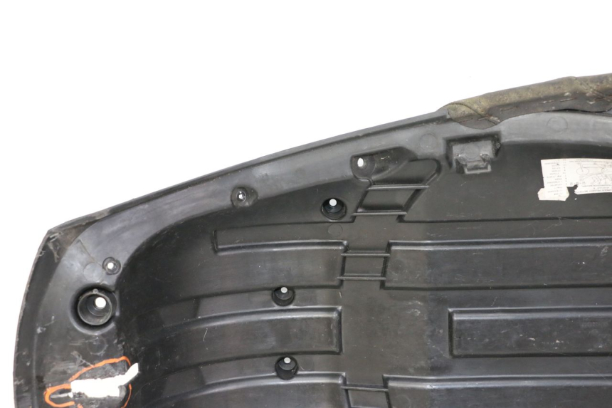 photo de SELLA POSTERIORE PEUGEOT SATELIS 125 (2013 - 2018) - Ricambio usato controllato