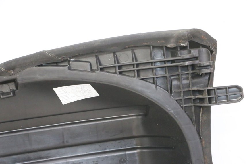 photo de SELLA POSTERIORE PEUGEOT SATELIS 125 (2013 - 2018) - Vista d'insieme del prodotto