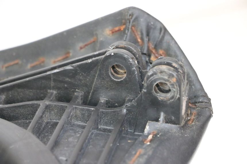 photo de SELLA POSTERIORE PEUGEOT SATELIS COMPRESSOR K15 125 (2006 - 2009) - Zoom sullo stato d'uso