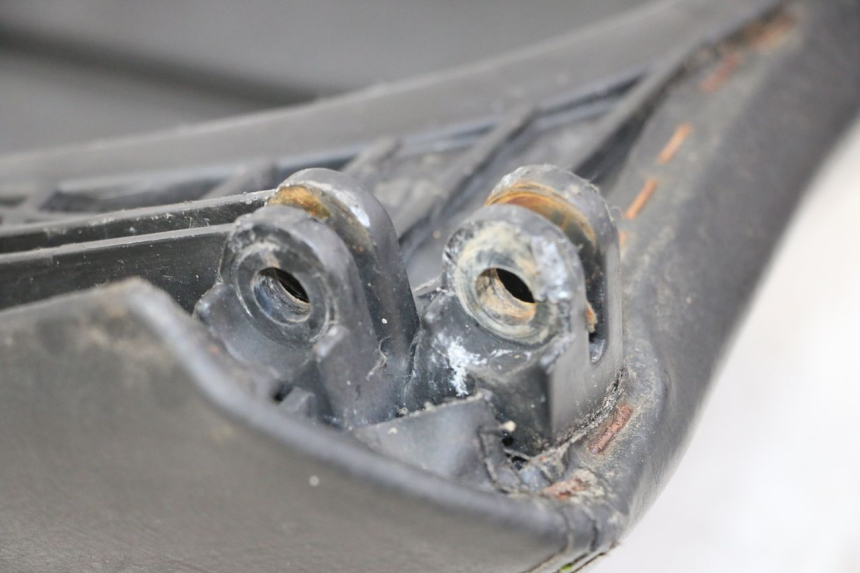 photo de SELLA POSTERIORE PEUGEOT SATELIS COMPRESSOR K15 125 (2006 - 2009) - Altra angolazione