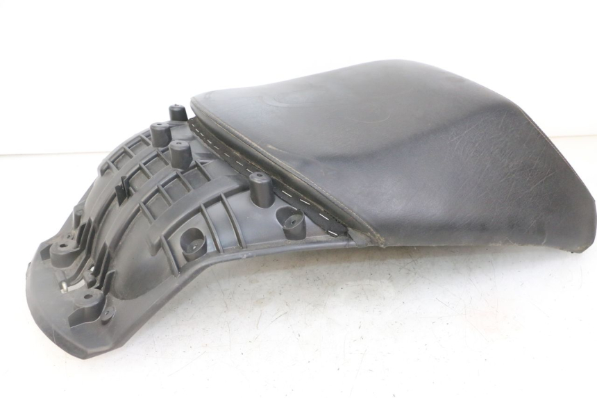 photo de SELLA POSTERIORE PEUGEOT SATELIS COMPRESSOR K15 125 (2006 - 2009) - Altra vista dell'articolo