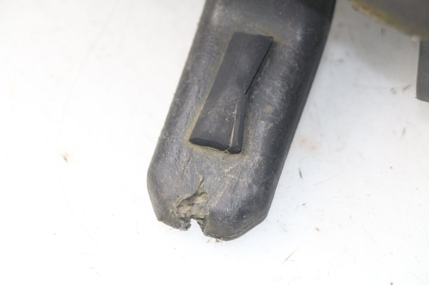 photo de SELLA POSTERIORE PEUGEOT SATELIS 300 (2012 - 2015) - Dettagli dei punti di fissaggio