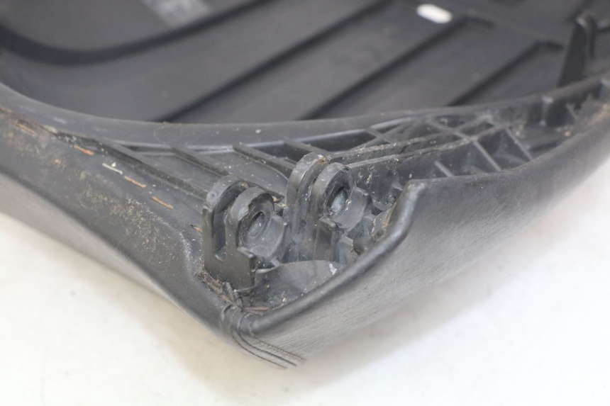 photo de SELLE POSTERIORE PEUGEOT SATELIS 125 (2010 - 2012) - Altra angolazione