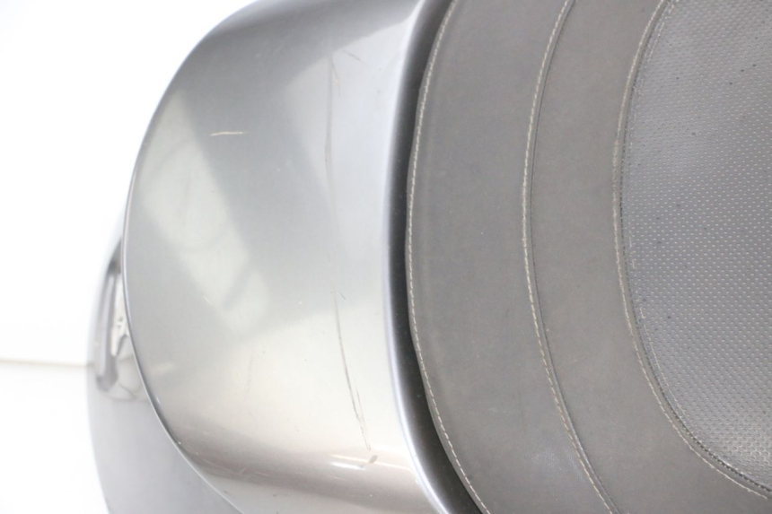 photo de SELLA POSTERIORE PEUGEOT SATELIS 125 (2013 - 2018) - Altra vista dell'articolo