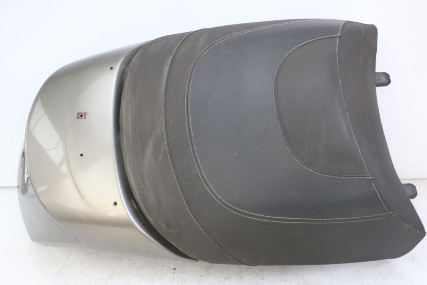 photo de SELLA POSTERIORE PEUGEOT SATELIS 125 (2013 - 2018) - Vista principale