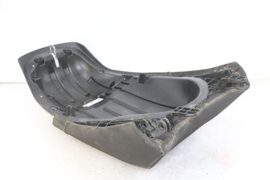 photo de SELLA POSTERIORE PEUGEOT SATELIS 125 (2013 - 2018) - Vista d'insieme del prodotto