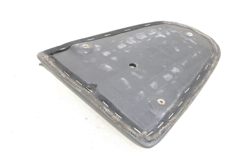 photo de SELLA POSTERIORE APRILIA SR CARB LC 2T 50 (2004 - 2012) - Zoom sullo stato d'uso