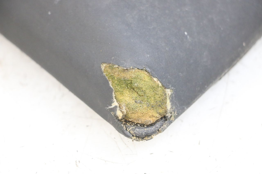 photo de SELLA POSTERIORE APRILIA SR CARB LC 2T 50 (2004 - 2012) - Vista d'insieme del prodotto