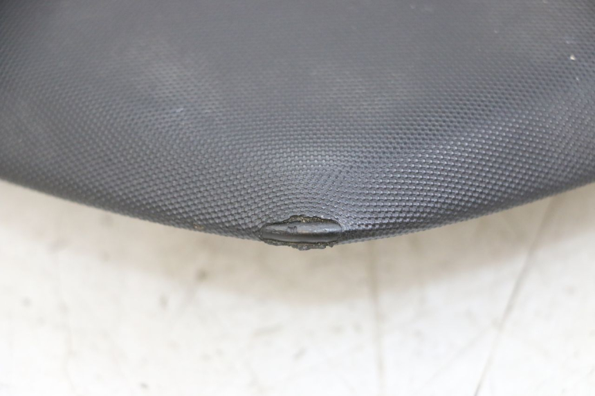 photo de SELLA POSTERIORE SUZUKI GSR 750 (2011 - 2017) - Dettagli dei punti di fissaggio