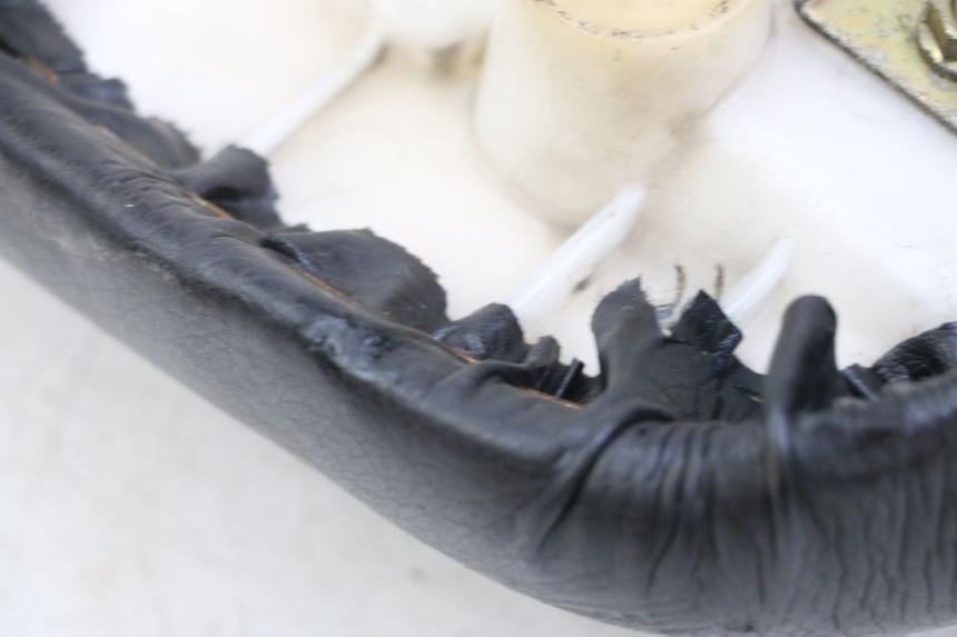 photo de SELLA POSTERIORE SUZUKI SV S 650 (1999 - 2002) - Zoom sullo stato d'uso