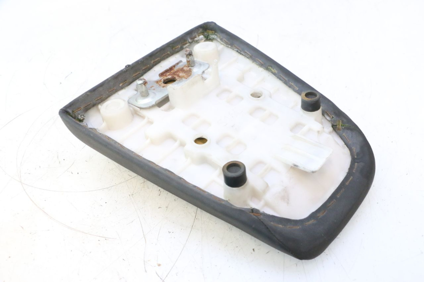 photo de SELLA POSTERIORE SUZUKI SV S 650 (2003 - 2009) - Primo piano tecnico