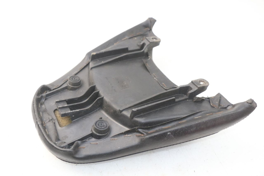 photo de SELLA POSTERIORE YAMAHA YP MAJESTY 125 (1998 - 2001) - Zoom sullo stato d'uso