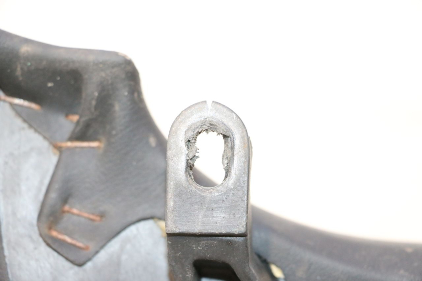 photo de SELLE POSTERIORE YAMAHA YP MAJESTY 125 (2007 - 2010) - Zoom sullo stato d'uso