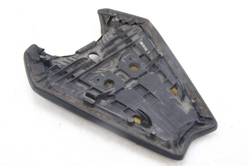 photo de SELLE POSTERIORE KAWASAKI Z ABS 1000 (2014 - 2020) - Dettagli dei punti di fissaggio