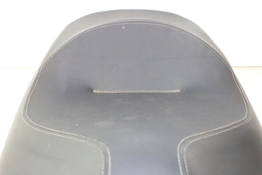 photo de SELLA APRILIA ATLANTIC S 125 (2010 - 2013) - Altra vista dell'articolo