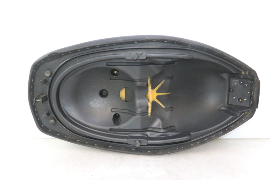 photo de SELLA APRILIA ATLANTIC S 125 (2010 - 2013) - Caratteristiche distintive