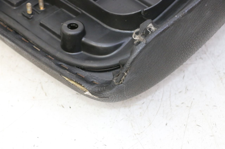 photo de SELLE ANTERIORE KYMCO AGILITY 4T 50 (2005 - 2018) - Altra angolazione