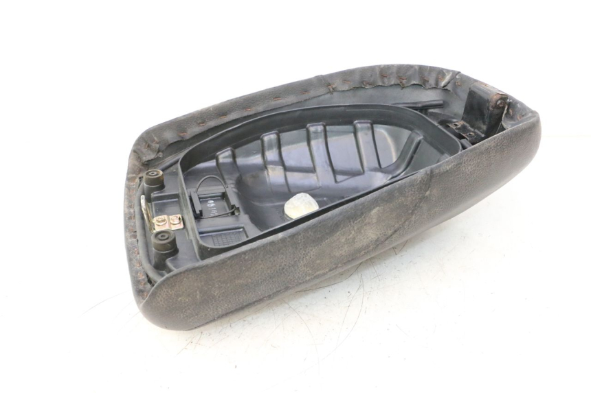 photo de SELLE ANTERIORE KYMCO AGILITY 4T 50 (2005 - 2018) - Altra angolazione