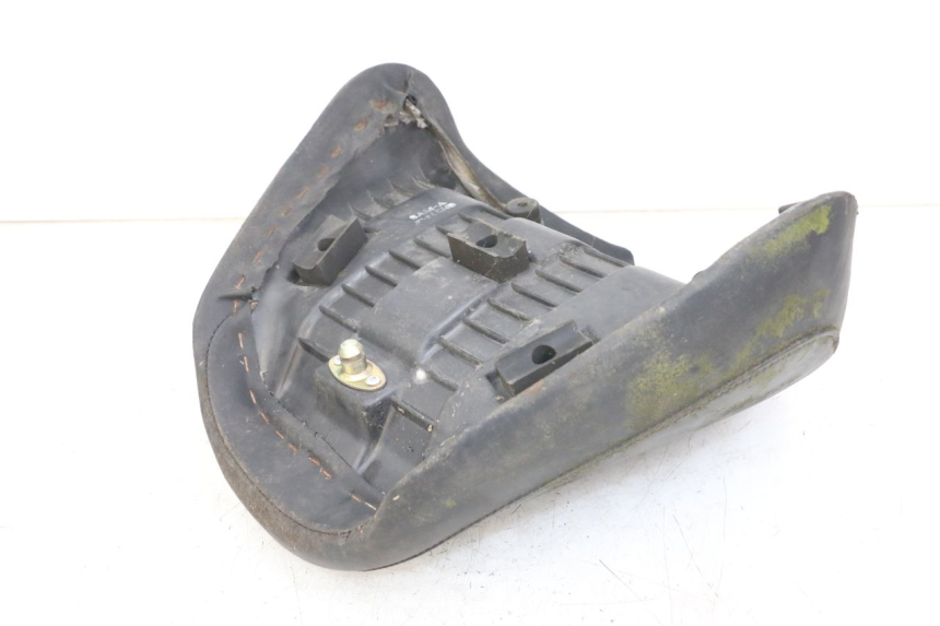 photo de SELLA ANTERIORE HYOSUNG GV AQUILA 125 (2000 - 2009) - Altra angolazione