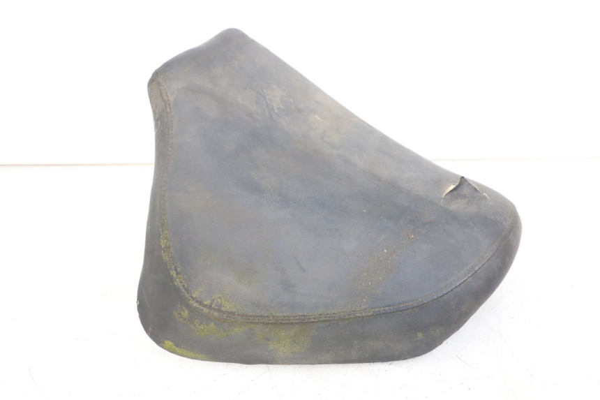 photo de SELLA ANTERIORE HYOSUNG GV AQUILA 125 (2000 - 2009) - Stato della superficie e materiale