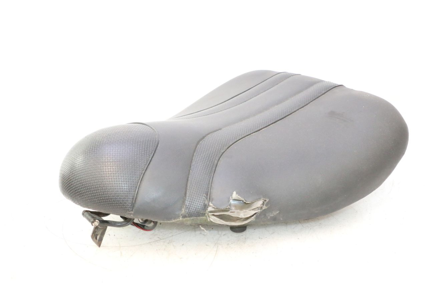 photo de SELLA ANTERIORE BMW C1 125 (2000 - 2003) - Stato della superficie e materiale