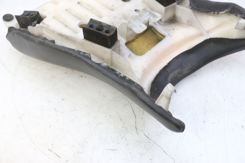 photo de SELLA ANTERIORE HONDA CBF 125 (2009 - 2015) - Zoom sullo stato d'uso