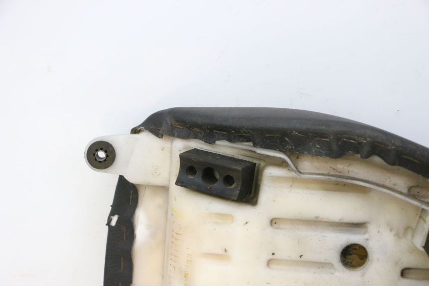 photo de SELLA ANTERIORE HONDA CBF 125 (2009 - 2015) - Vista d'insieme del prodotto