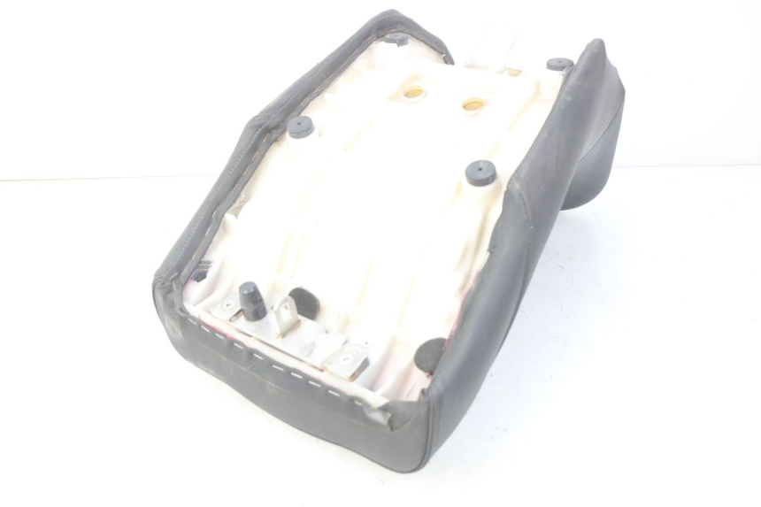 photo de SELLE ANTERIORE YAMAHA FJR ABS 1300 (2006 - 2012) - Dettaglio del componente