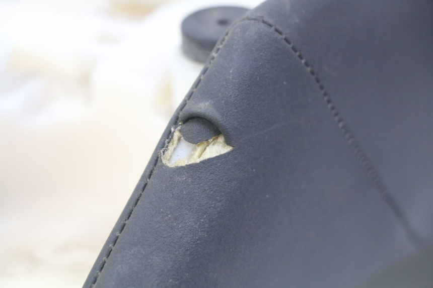 photo de SELLE ANTERIORE YAMAHA FJR ABS 1300 (2006 - 2012) - Primo piano tecnico