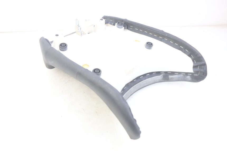 photo de SELLE ANTERIORE YAMAHA FJR ABS 1300 (2006 - 2012) - Altra angolazione