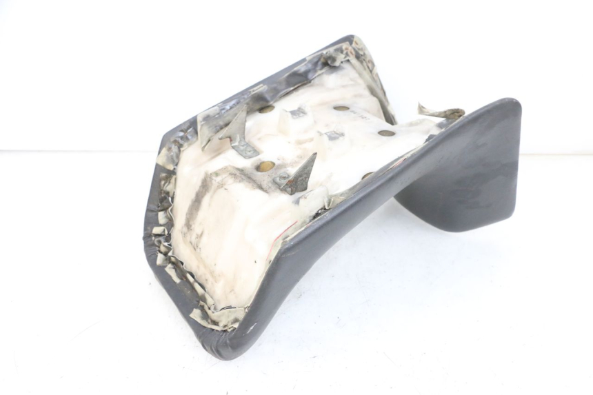 photo de SELLA ANTERIORE KAWASAKI GPX R WARBIRD 600 (1988 - 1993) - Zoom sullo stato d'uso