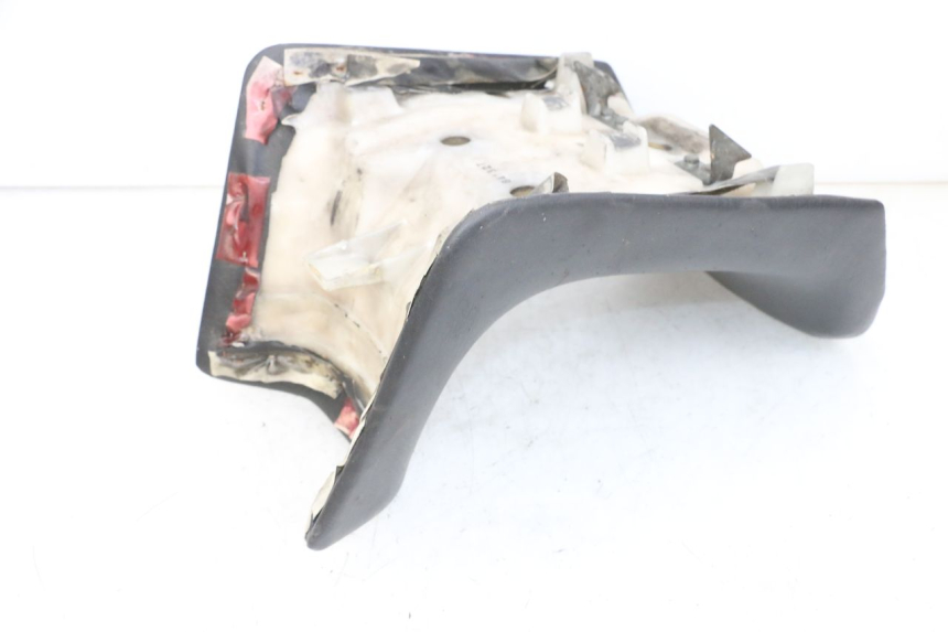 photo de SELLA ANTERIORE KAWASAKI GPX R WARBIRD 600 (1988 - 1993) - Primo piano tecnico