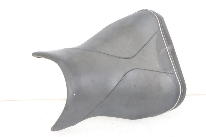 photo de SELLA ANTERIORE SUZUKI GSR 750 (2011 - 2017) - Vista principale