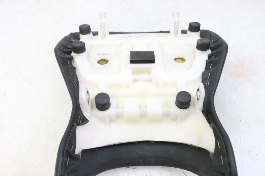 photo de SELLA ANTERIORE SUZUKI GSR 750 (2011 - 2017) - Zoom sullo stato d'uso